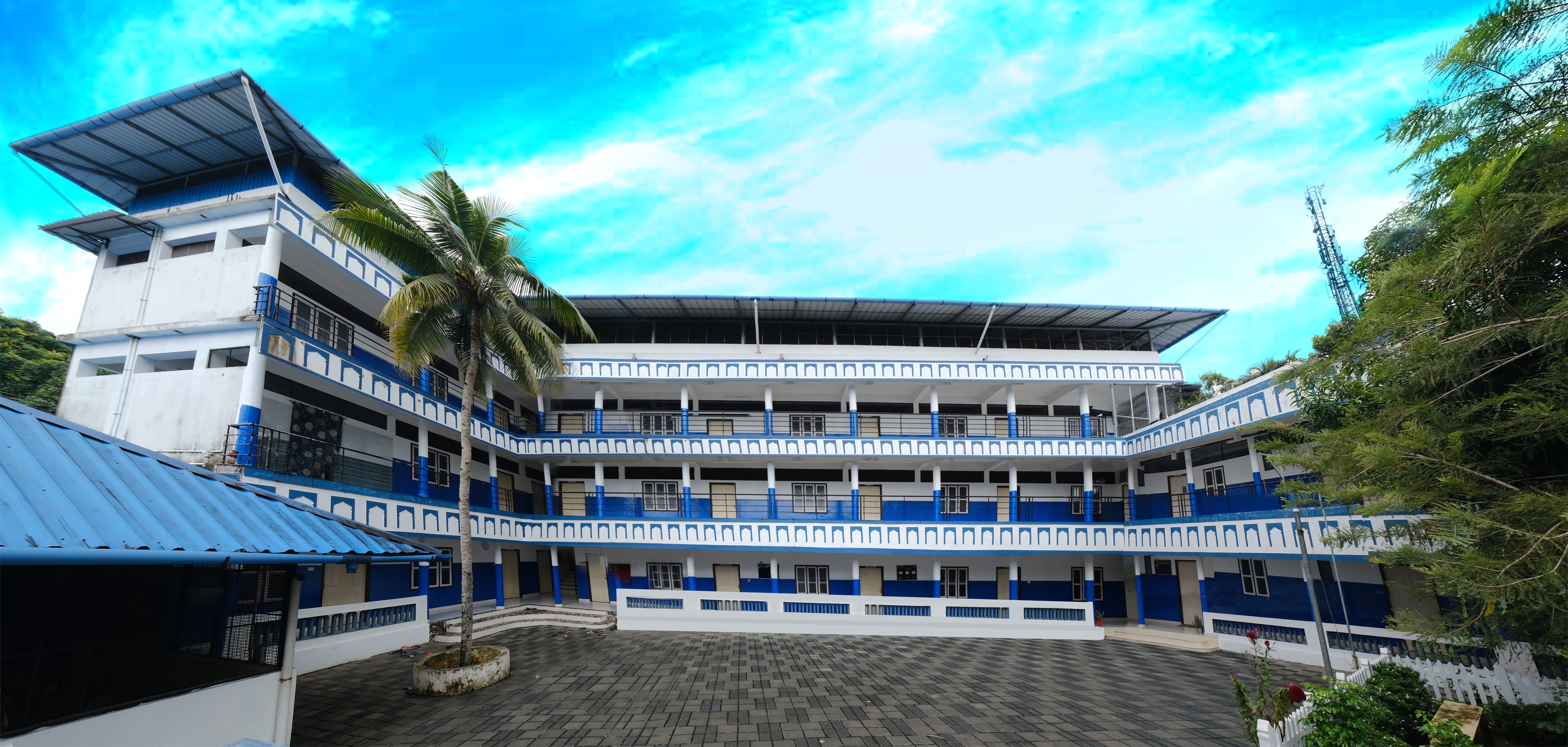 NAFEESATHUL MISRIYA ISLAMIC AND ARTS COLLEGE